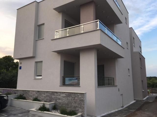 Apartments Stella Krk Town Exterior foto